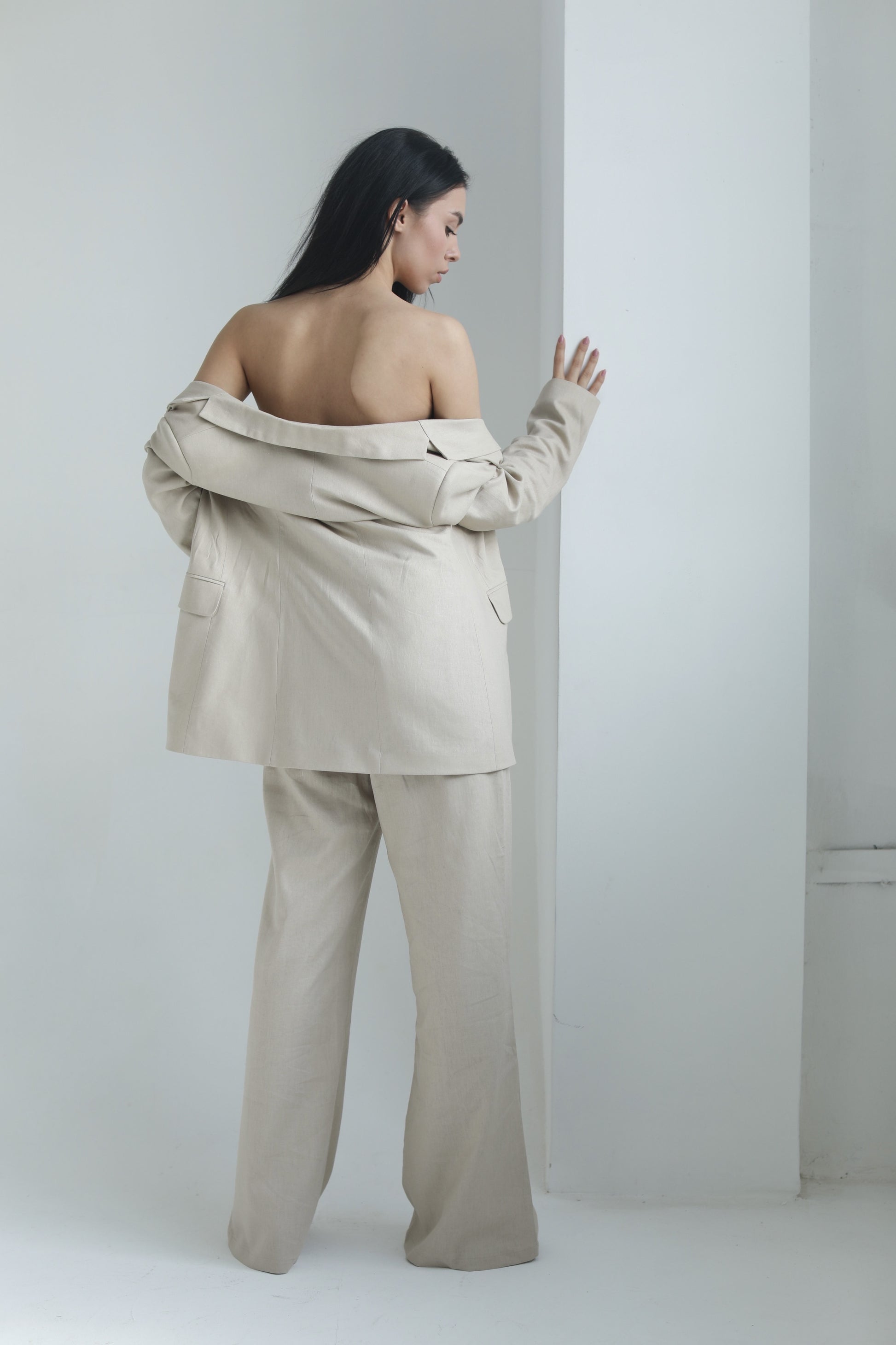 Handmade beige linen blazer - AIYM Timeless Fashion