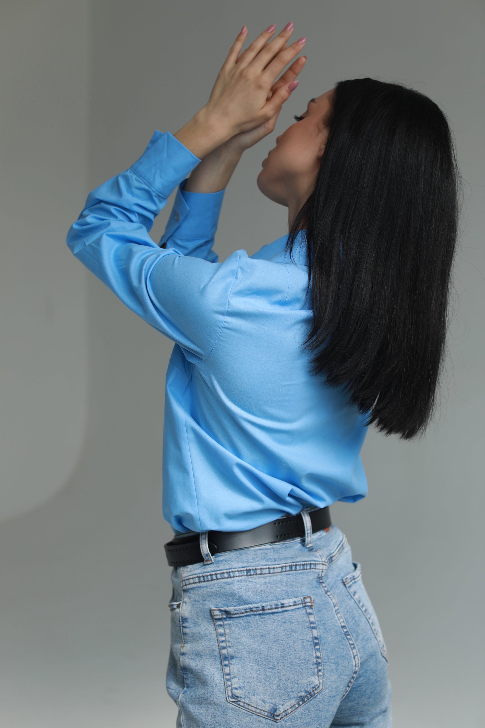 Handmade button up shirt organic cotton light blue - AIYM Timeless Fashion