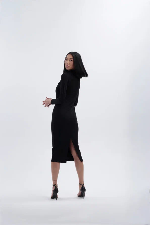 Timeless elegant long sleeve midi dress black